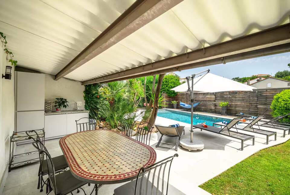 Contemporary Cannes Villa in Croix des Gardes - Cannes, France