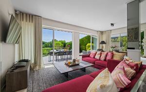 Contemporary Cannes Villa in Croix des Gardes - Cannes, France