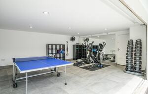 Contemporary Cannes Villa in Croix des Gardes - Cannes, France