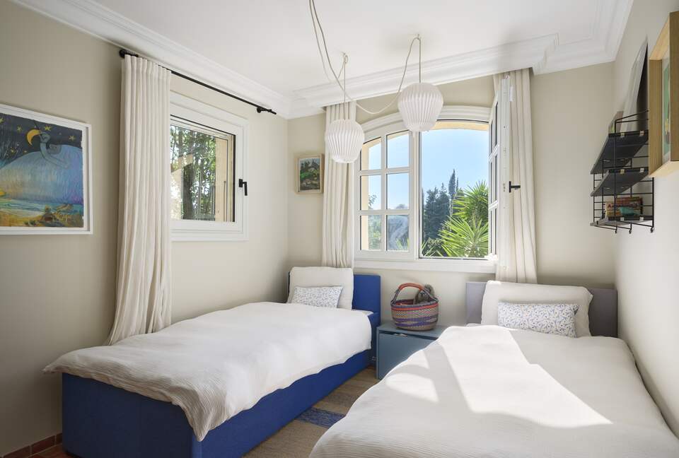 Elegant Hillside Retreat in the Heart of the Côte d’Azur - Mougins, France