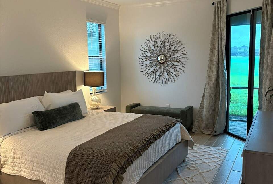 Stylish Lakewood National Home Overlooking the 7th Hole - Bradenton, Florida