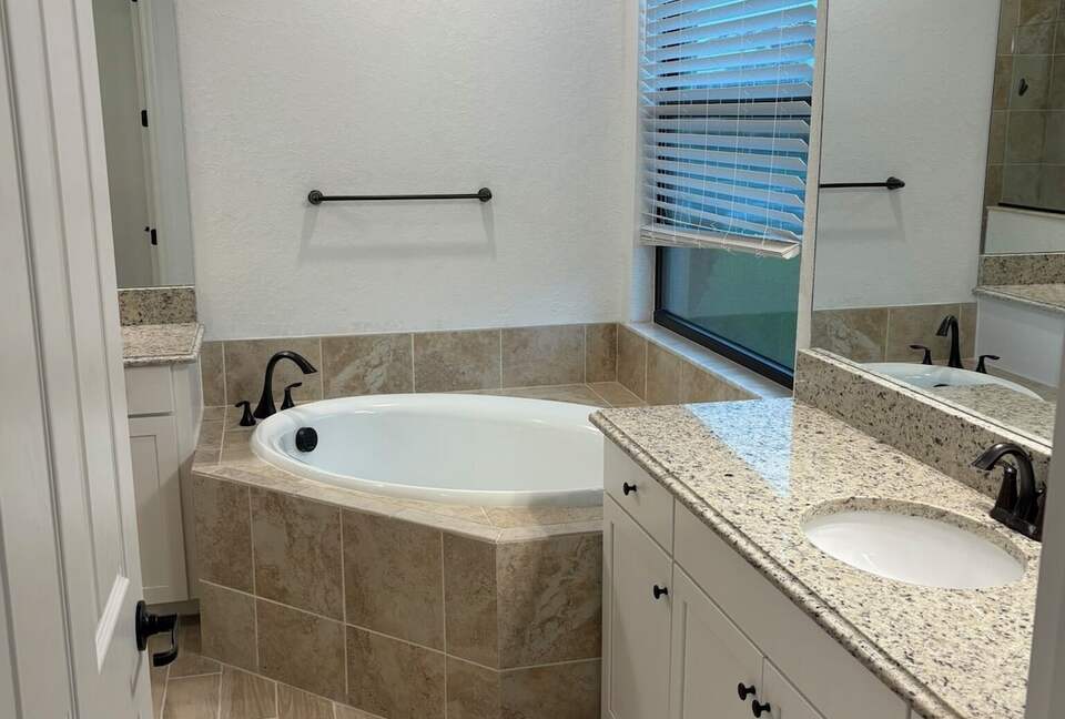 Stylish Lakewood National Home Overlooking the 7th Hole - Bradenton, Florida