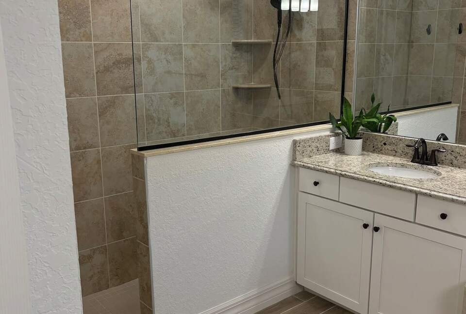 Stylish Lakewood National Home Overlooking the 7th Hole - Bradenton, Florida