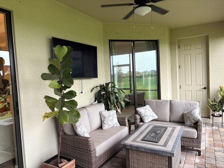 Stylish Lakewood National Home Overlooking the 7th Hole - Bradenton, Florida