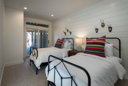 Designer Sun Valley Retreat near Dollar Mountain - Sun Valley, Idaho