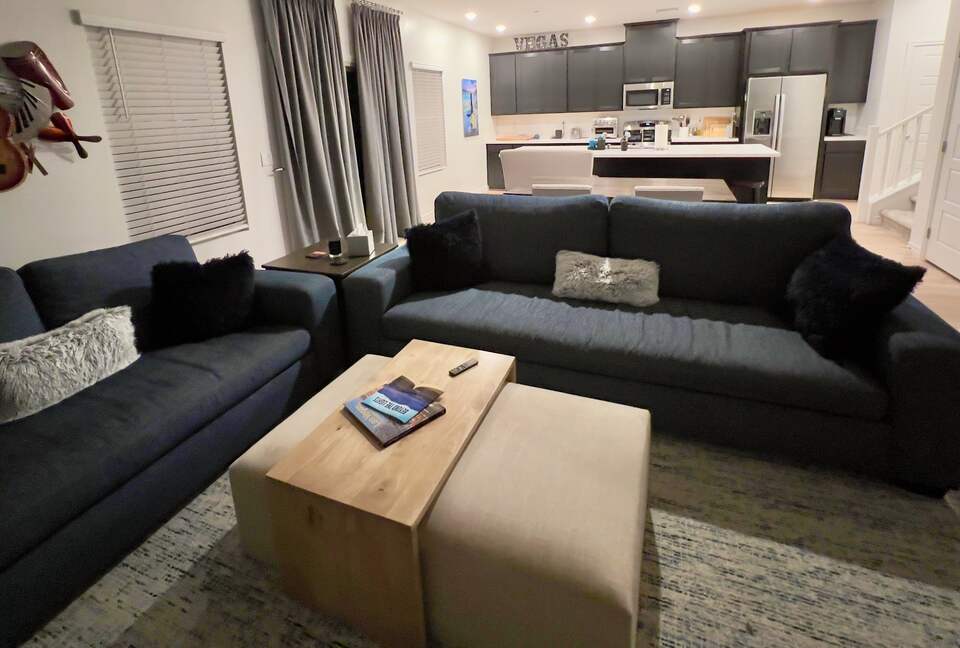 Contemporary Las Vegas Getaway Near Red Rock Canyon - Las Vegas, Nevada