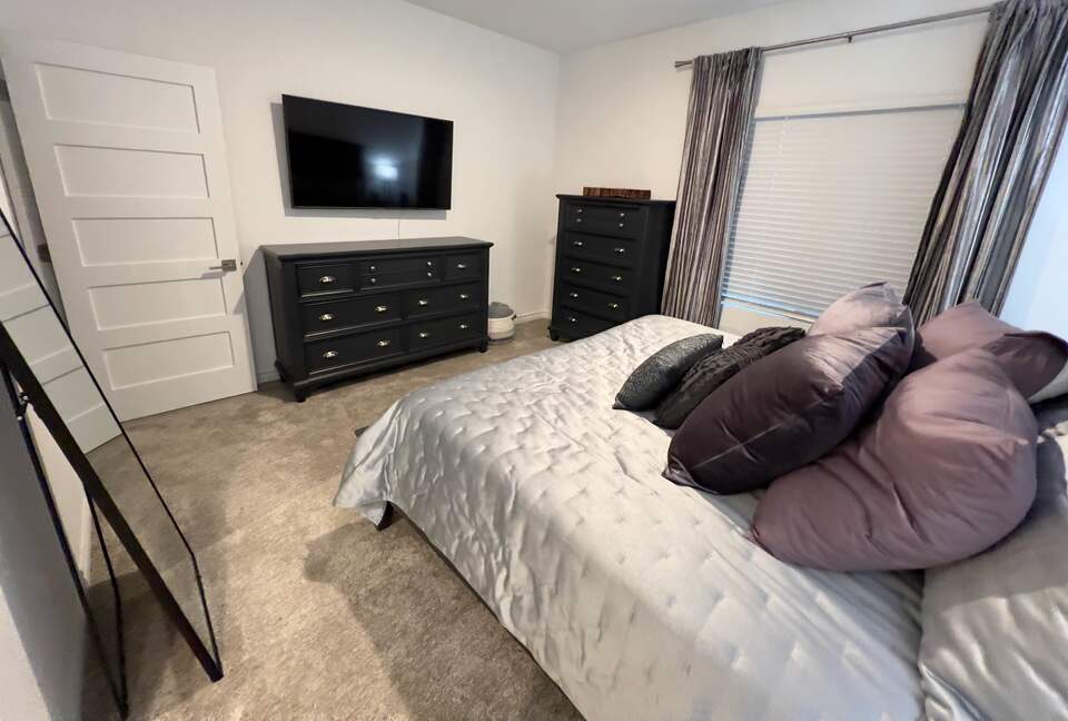 Contemporary Las Vegas Getaway Near Red Rock Canyon - Las Vegas, Nevada