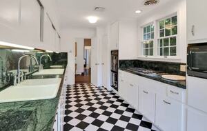 Southampton Village Retreat - Southampton, New York