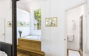 Southampton Village Retreat - Southampton, New York