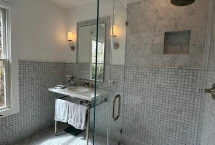 Southampton Village Retreat - Southampton, New York