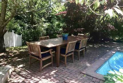 Southampton Village Retreat - Southampton, New York