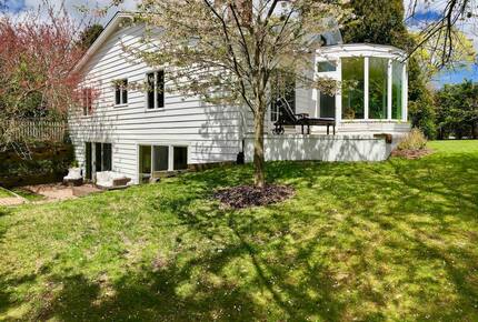 Southampton Village Retreat - Southampton, New York