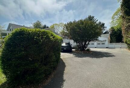 Southampton Village Retreat - Southampton, New York