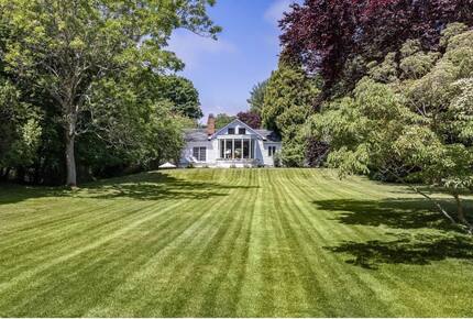 Southampton Village Retreat - Southampton, New York