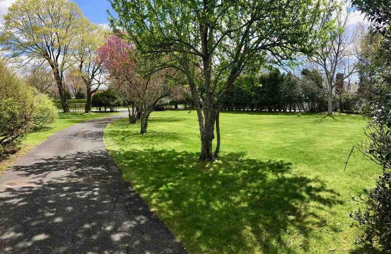 Southampton Village Retreat - Southampton, New York