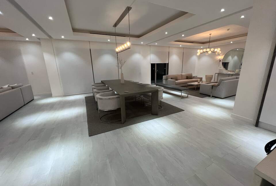 Island Chic Haven in Palm Cay | Steps from the Beach & Yacht Club - Nassau, Bahamas