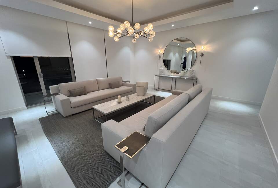 Island Chic Haven in Palm Cay | Steps from the Beach & Yacht Club - Nassau, Bahamas