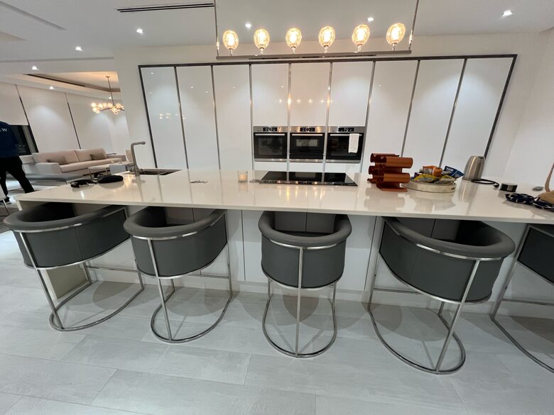 Island Chic Haven in Palm Cay | Steps from the Beach & Yacht Club - Nassau, Bahamas