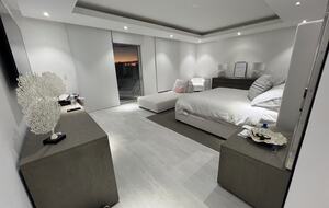 Island Chic Haven in Palm Cay | Steps from the Beach & Yacht Club - Nassau, Bahamas