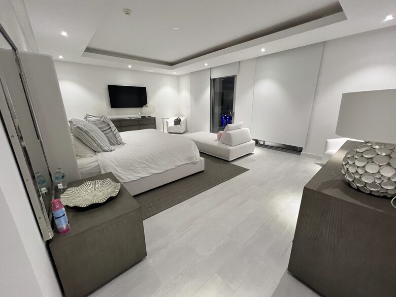 Island Chic Haven in Palm Cay | Steps from the Beach & Yacht Club - Nassau, Bahamas