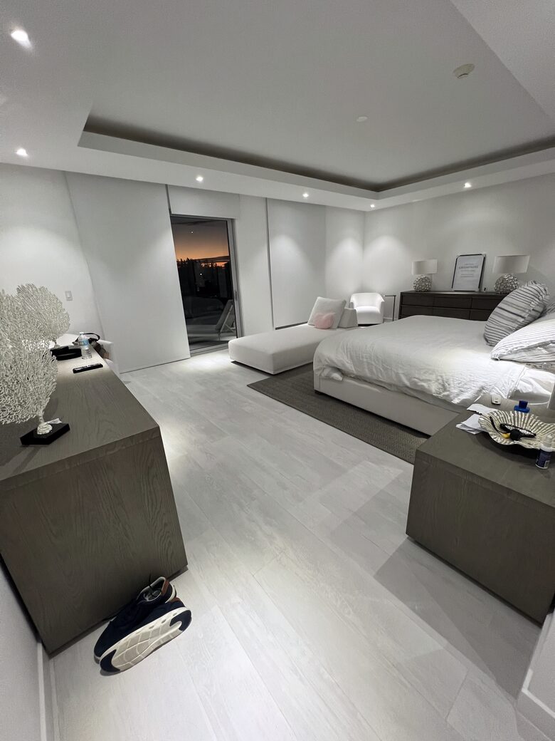 Island Chic Haven in Palm Cay | Steps from the Beach & Yacht Club - Nassau, Bahamas