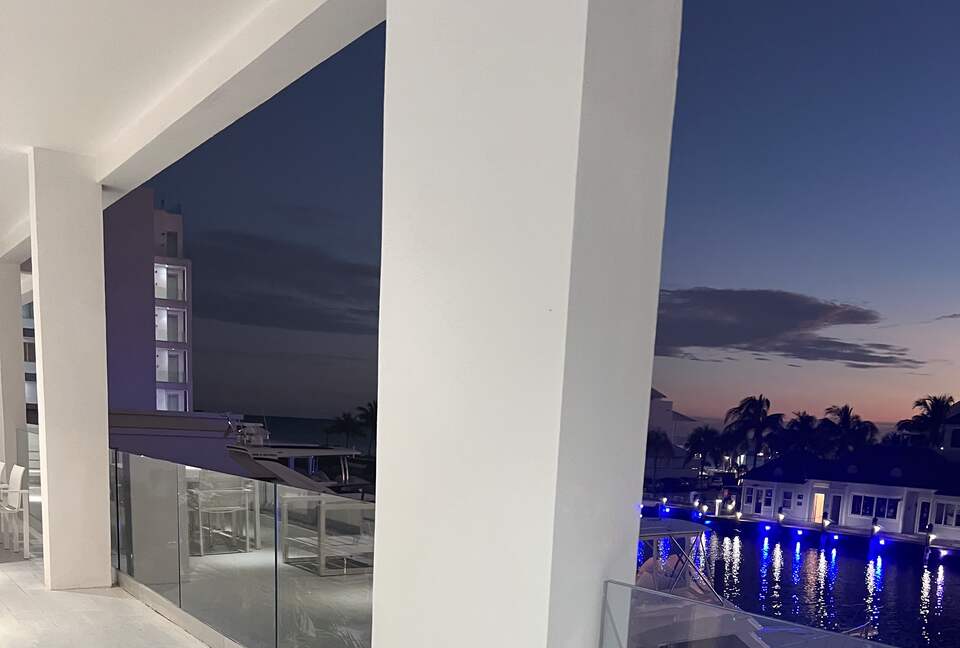 Island Chic Haven in Palm Cay | Steps from the Beach & Yacht Club - Nassau, Bahamas