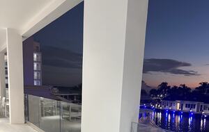 Island Chic Haven in Palm Cay | Steps from the Beach & Yacht Club - Nassau, Bahamas