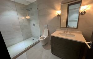 Island Chic Haven in Palm Cay | Steps from the Beach & Yacht Club - Nassau, Bahamas