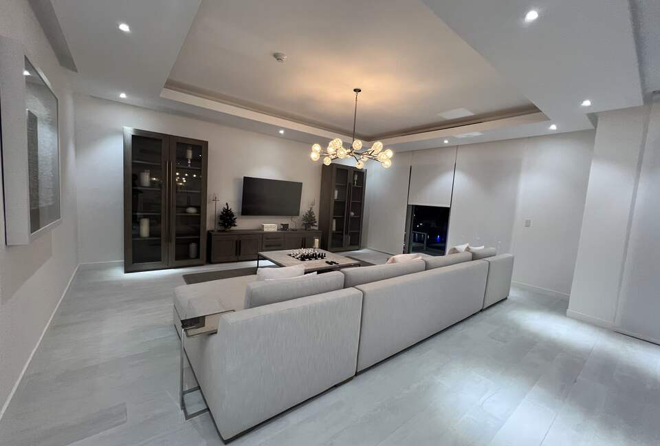 Island Chic Haven in Palm Cay | Steps from the Beach & Yacht Club - Nassau, Bahamas