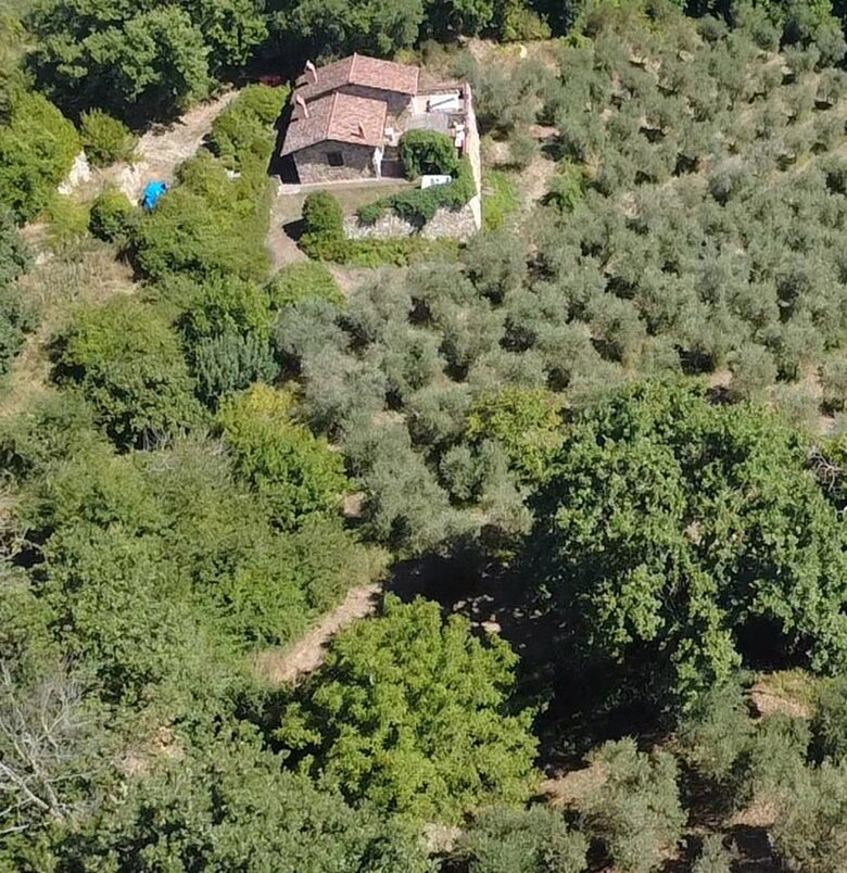 Elegant One-Bedroom Retreat in a Restored Tuscan Villa - Massa Marittima, Italy