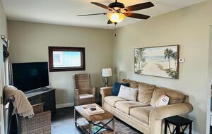 Old Bend River Cottage Retreat - Bend, Oregon