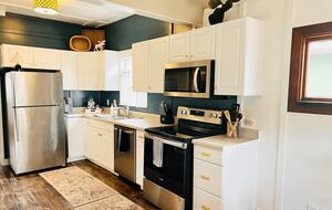 Old Bend River Cottage Retreat - Bend, Oregon