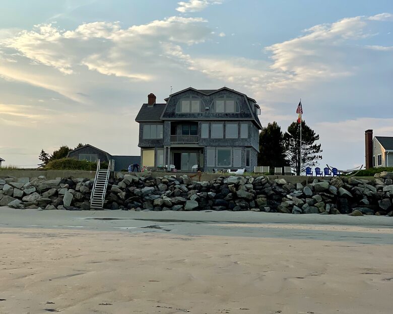 Timeless Maine Coastal Retreat with Panoramic Views - Biddeford, Maine