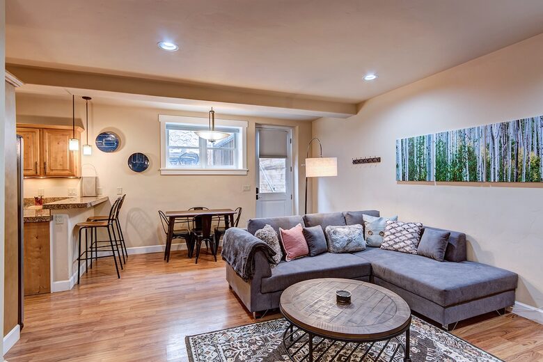 Modern Barn Retreat in Downtown Breckenridge - Breckenridge, Colorado