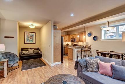 Modern Barn Retreat in Downtown Breckenridge - Breckenridge, Colorado