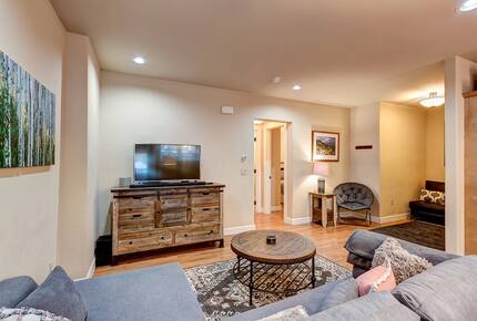 Modern Barn Retreat in Downtown Breckenridge - Breckenridge, Colorado