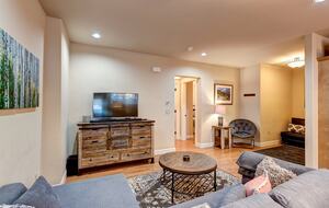 Modern Barn Retreat in Downtown Breckenridge - Breckenridge, Colorado