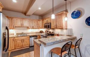 Modern Barn Retreat in Downtown Breckenridge - Breckenridge, Colorado