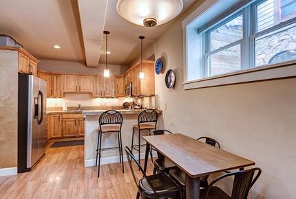 Modern Barn Retreat in Downtown Breckenridge - Breckenridge, Colorado