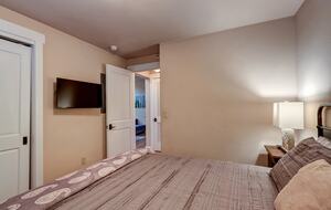 Modern Barn Retreat in Downtown Breckenridge - Breckenridge, Colorado