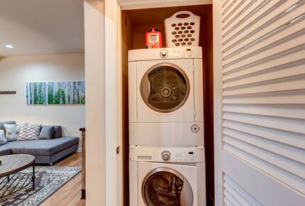 Modern Barn Retreat in Downtown Breckenridge - Breckenridge, Colorado