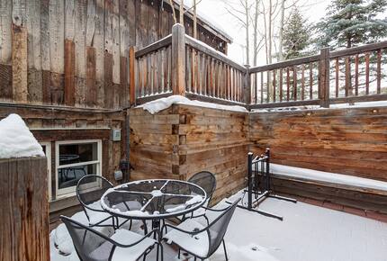 Modern Barn Retreat in Downtown Breckenridge - Breckenridge, Colorado