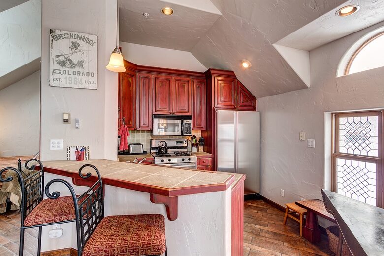 Bright Breckenridge Retreat with Mountain Views - Breckenridge, Colorado