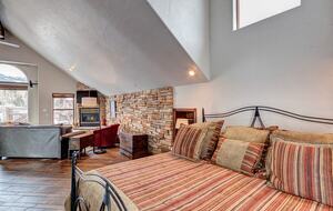 Bright Breckenridge Retreat with Mountain Views - Breckenridge, Colorado