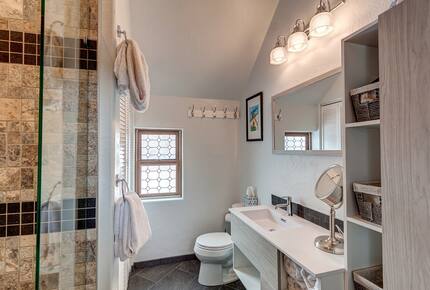 Bright Breckenridge Retreat with Mountain Views - Breckenridge, Colorado