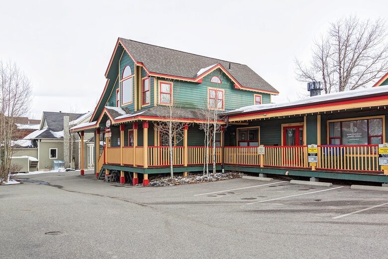 Bright Breckenridge Retreat with Mountain Views - Breckenridge, Colorado