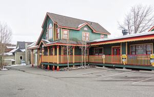 Bright Breckenridge Retreat with Mountain Views - Breckenridge, Colorado