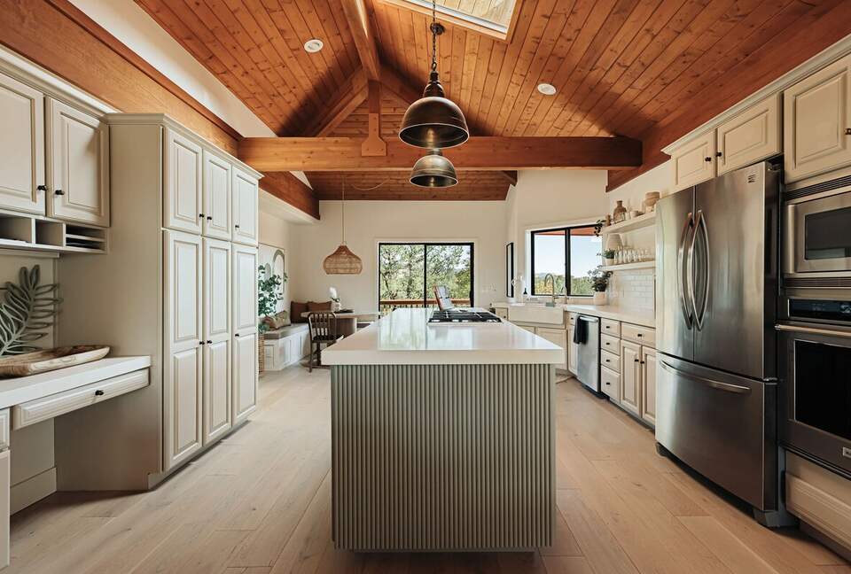 Modern Desert Retreat on 2.6 Acres With Forest Access - Sedona, Arizona