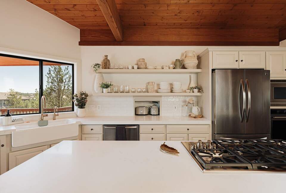 Modern Desert Retreat on 2.6 Acres With Forest Access - Sedona, Arizona