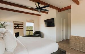 Modern Desert Retreat on 2.6 Acres With Forest Access - Sedona, Arizona